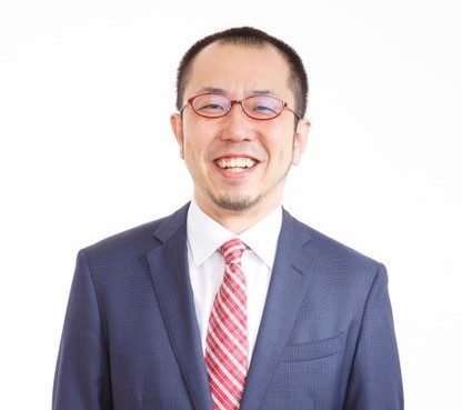 講師